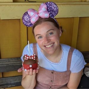 Meet your Posher, Lily